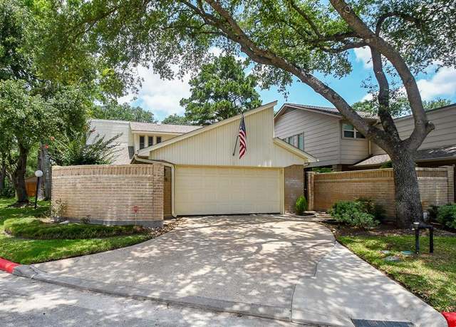 Property at 8028 Oakwood Forest Dr, Houston, TX 77040, 2 beds, 2 baths