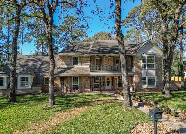 Property at 112 Kirkwood Ln, Conroe, TX 77304, 5 beds, 4.5 baths