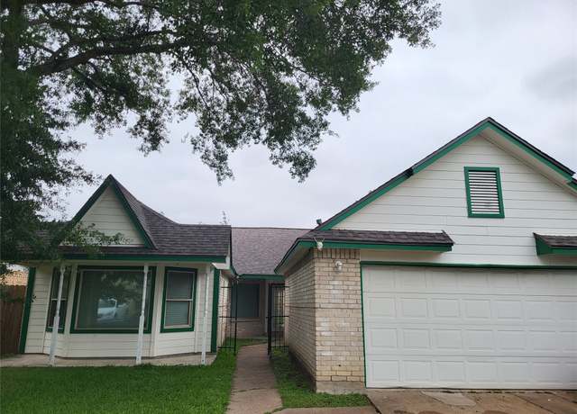 Property at 3231 S Greenpark Dr, Houston, TX 77082, 3 beds, 2 baths