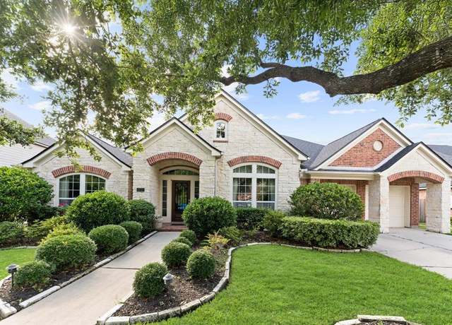 Property at 13727 Elm Shores Dr, Houston, TX 77044, 4 beds, 3 baths