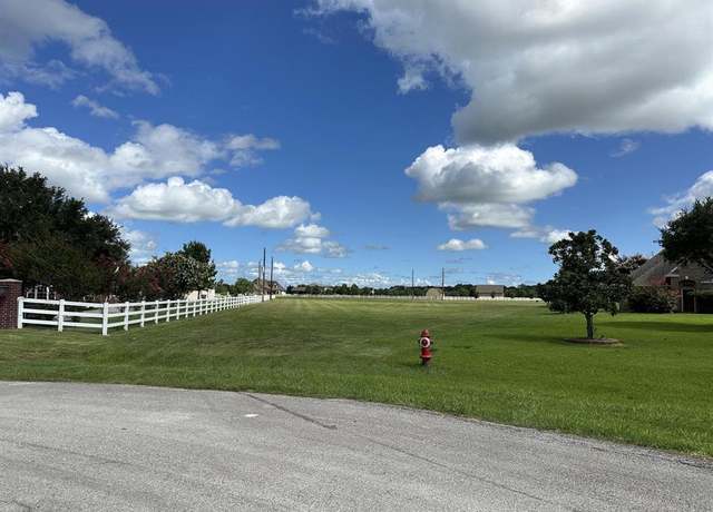 Property at 9918 S Bridlewood Ct, Richmond, TX 77469