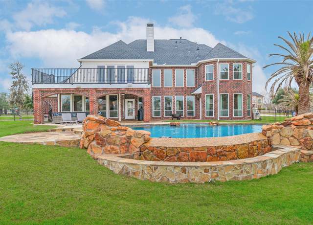 Property at 8910 Water Crest Trl, Richmond, TX 77469, 5 beds, 3.5 baths