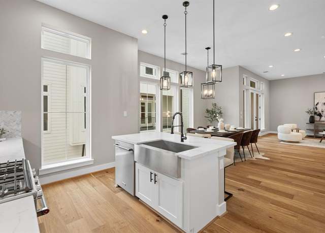 Property at 1193 W 19th St, Houston, TX 77008, 3 beds, 3.5 baths