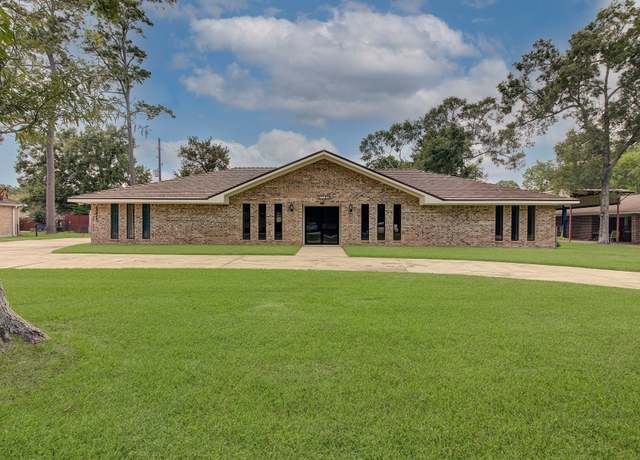 Property at 12511 Cherry Point Dr, Mont Belvieu, TX 77535, 3 beds, 3.5 baths