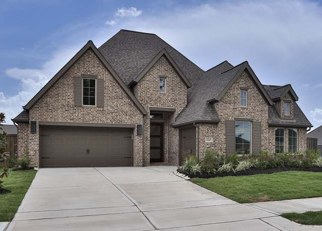 Property at 12247 Sweet Gum Dr, Mont Belvieu, TX 77523, 4 beds, 3.5 baths