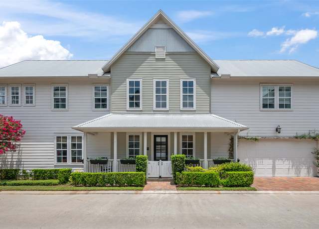 Property at 8678 Green Kolbe Ln, Houston, TX 77080, 3 beds, 3.5 baths
