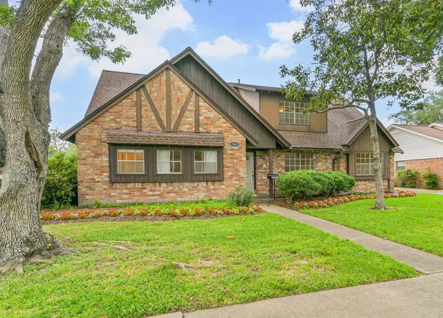 Property at 15415 Saint Cloud Dr, Houston, TX 77062, 5 beds, 2.5 baths