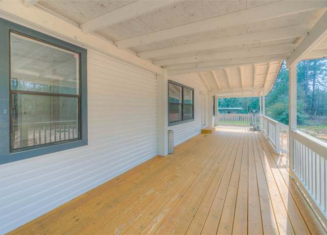 Property at 349 Mudd Rd, Livingston, TX 77351, 3 beds, 2 baths