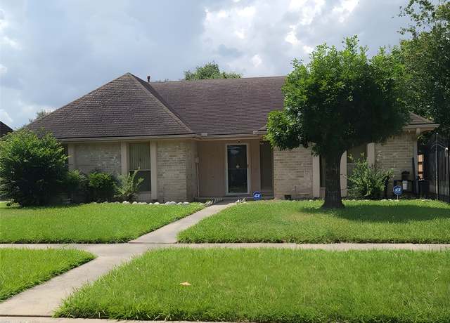 Property at 9919 Sagemill Dr, Houston, TX 77089, 3 beds, 2 baths