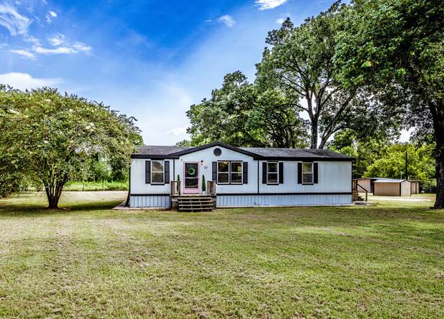 Property at 57 Cyntolyn Rd, Huntsville, TX 77320, 3 beds, 2 baths