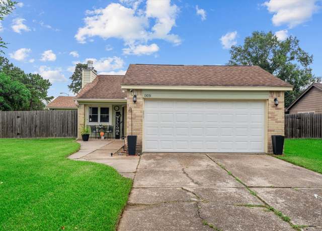 Property at 13031 Crystal Cove Dr, Houston, TX 77044, 3 beds, 2 baths