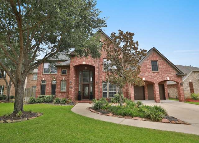 Property at 2215 Dali Ln, Missouri City, TX 77459, 5 beds, 4.5 baths