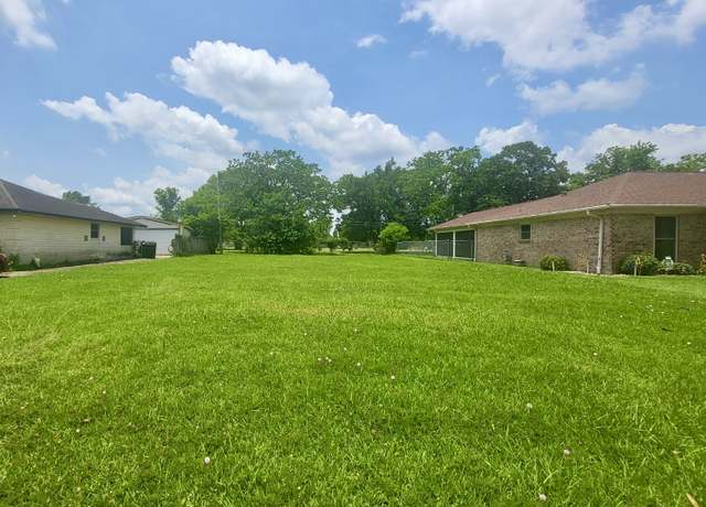 Property at 11910 Southview St, Houston, TX 77047