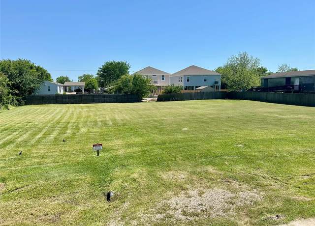 Property at L15-20 10th St, San Leon, TX 77539