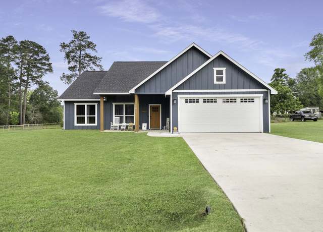 Property at 40 Faulkner Ave, Coldspring, TX 77331, 3 beds, 2 baths