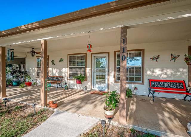 Property at 110 Kyle St, Onalaska, TX 77360, 3 beds, 2.5 baths