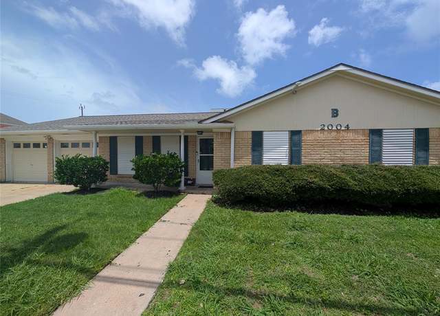 Property at 2004 24th St, Galveston, TX 77550, 3 beds, 2 baths