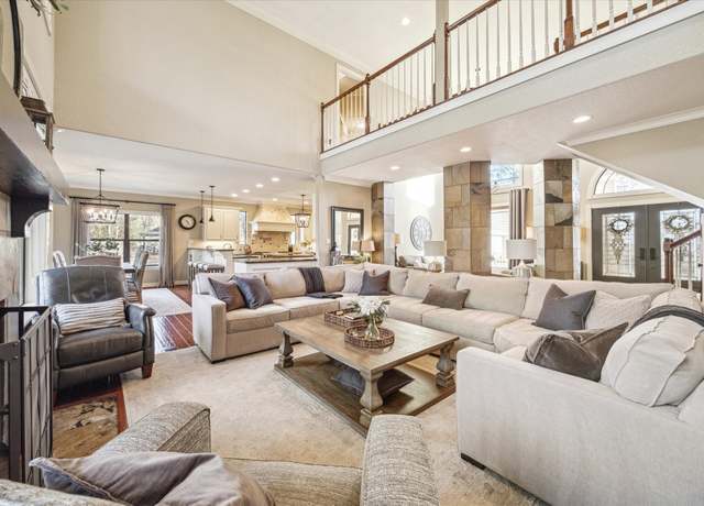 Property at 271 W Pines Dr, Montgomery, TX 77356, 4 beds, 3.5 baths