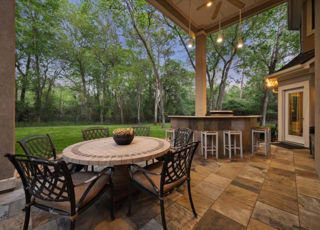 Property at 271 W Pines Dr, Montgomery, TX 77356, 4 beds, 3.5 baths