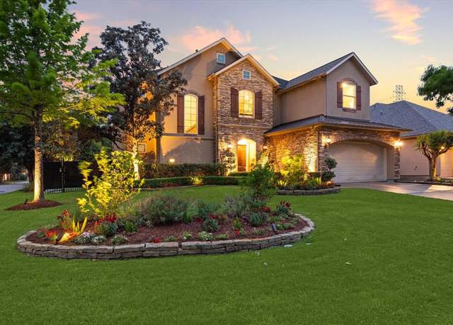 Property at 11203 Royal Chateau Ln, Houston, TX 77082, 3 beds, 2.5 baths