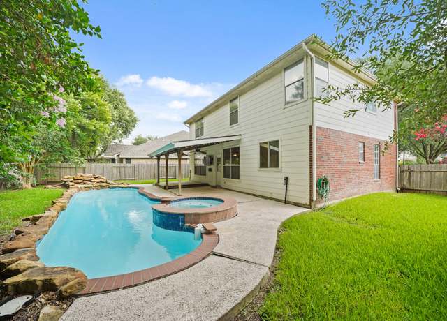 Property at 718 Presley Way, Sugar Land, TX 77479, 4 beds, 2.5 baths