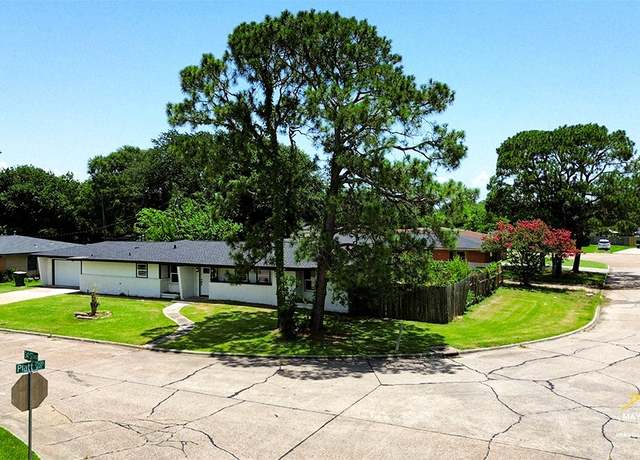 Property at 2630 34th St, Port Arthur, TX 77640, 3 beds, 2 baths