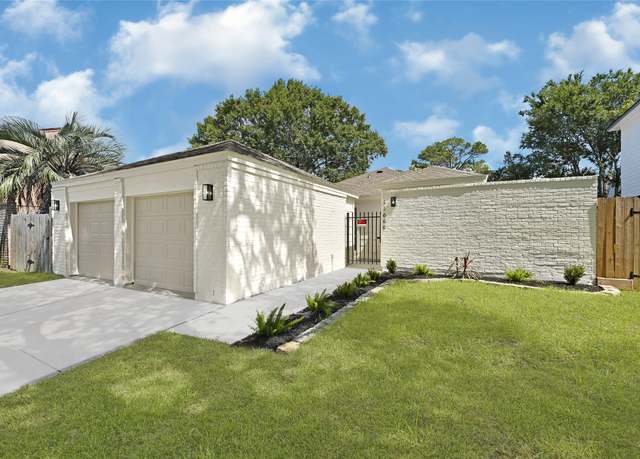 Property at 11666 Southlake Dr, Houston, TX 77077, 3 beds, 2 baths
