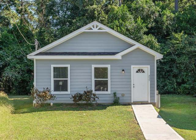 Property at 237 Ridgeside Ct, Montgomery, TX 77316, 3 beds, 2 baths