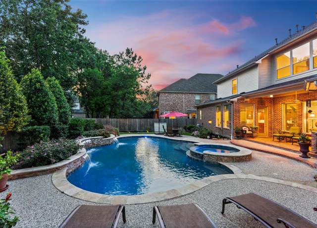 Property at 7 N Bantam Woods Dr, The Woodlands, TX 77382, 5 beds, 3.5 baths