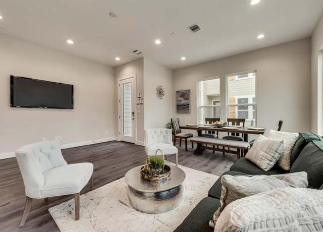 Property at 3368 Pinemont Dr, Houston, TX 77018, 3 beds, 2.5 baths