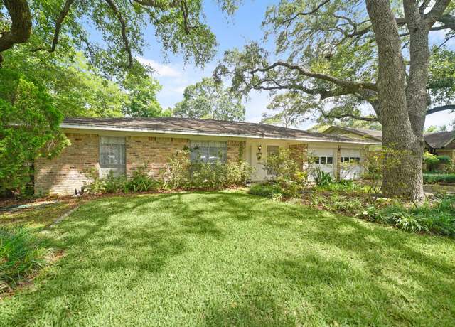 Property at 308 Velvet St, League City, TX 77573, 4 beds, 2 baths