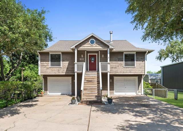 Property at 211 4th St, Dickinson, TX 77539, 3 beds, 2.5 baths
