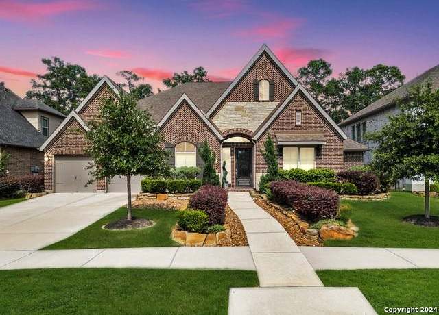 Property at 17306 Sages Ravine Dr, Humble, TX 77346, 4 beds, 3.5 baths