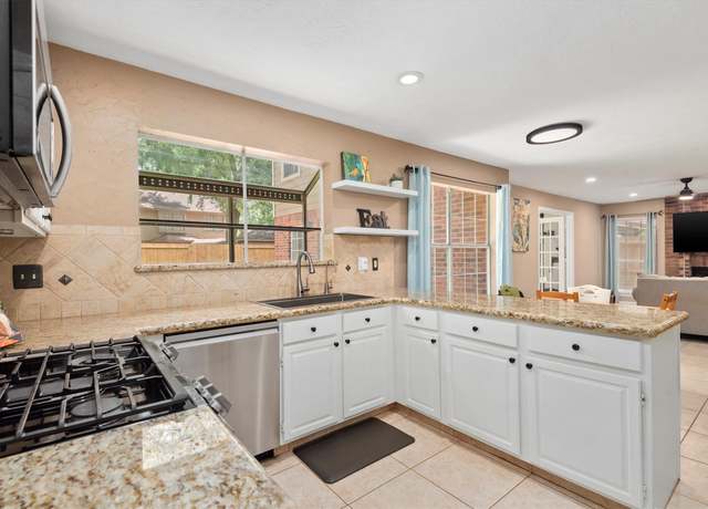 Property at 3802 Sweetgum Hill Ln, Kingwood, TX 77345, 4 beds, 2.5 baths