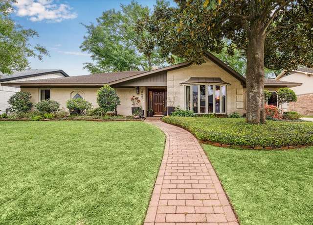 Property at 10607 Riverview Dr, Houston, TX 77042, 3 beds, 2 baths