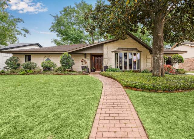 Property at 10607 Riverview Dr, Houston, TX 77042, 3 beds, 2 baths