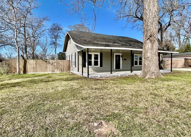 Property at 406 Cook St, Dayton, TX 77535, 3 beds, 2 baths