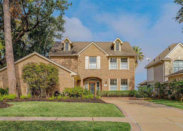 Property at 1526 Mija Ln, Seabrook, TX 77586, 3 beds, 2.5 baths