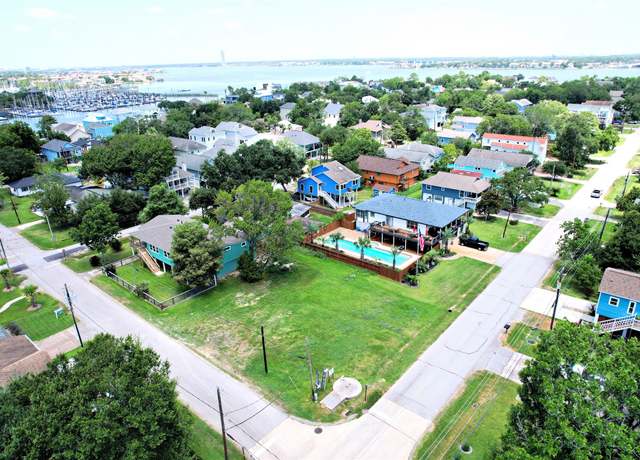Property at 524 Clear Lake Rd, Clear Lake Shores, TX 77565