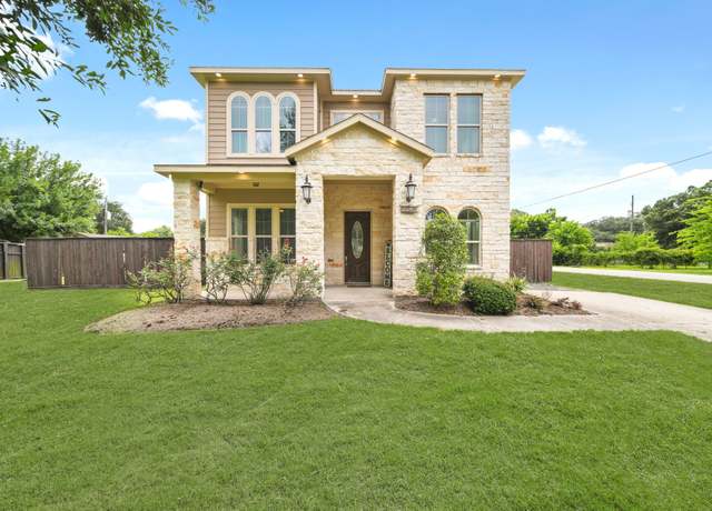 Property at 2502 S San Antonio Ave, Pearland, TX 77581, 3 beds, 2.5 baths