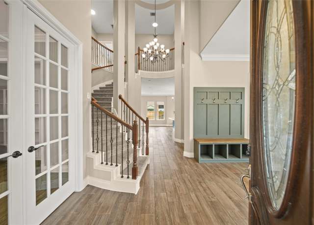 Property at 2502 S San Antonio Ave, Pearland, TX 77581, 3 beds, 2.5 baths