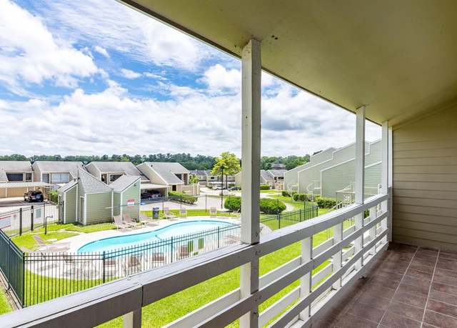 Property at 44 April Point Dr S, Montgomery, TX 77356, 3 beds, 2 baths