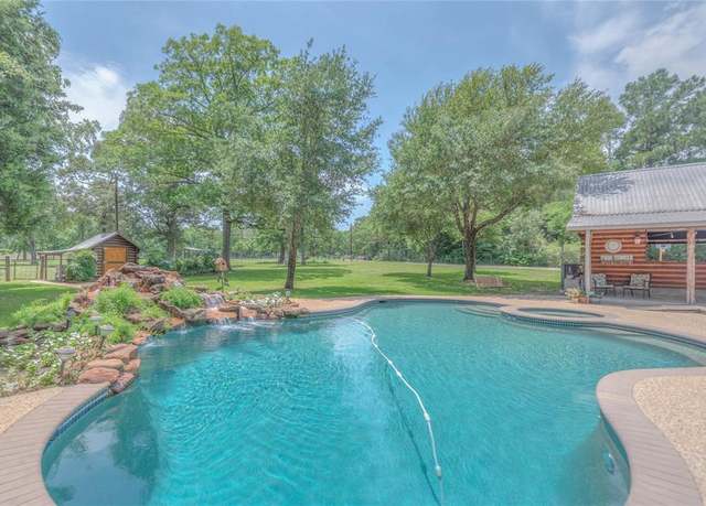 Property at 14065 Amber Ln, Montgomery, TX 77316, 4 beds, 3 baths