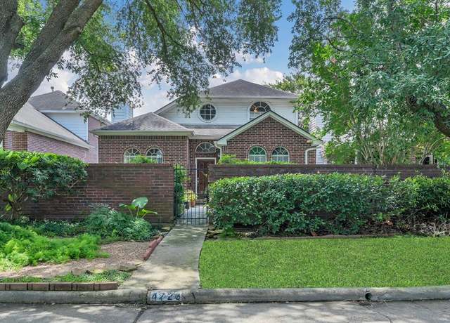 Property at 4723 Cashel Castle Dr, Houston, TX 77069, 3 beds, 2.5 baths