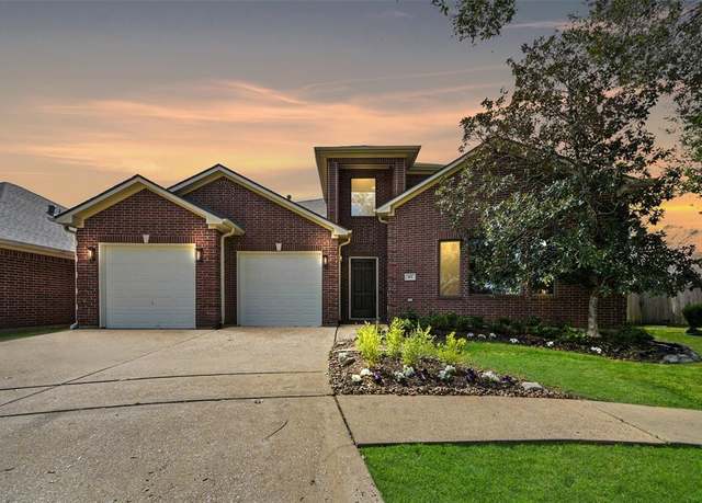 Property at 412 Live Oak Ln, Friendswood, TX 77546, 4 beds, 3 baths