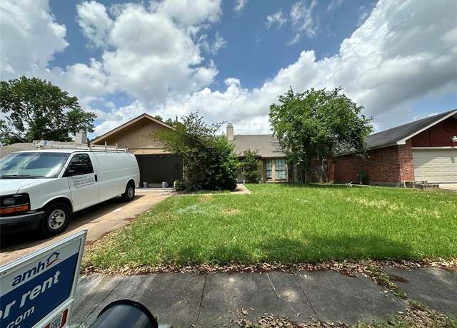 Property at 5518 Fair Forest Dr, Houston, TX 77088, 3 beds, 2 baths
