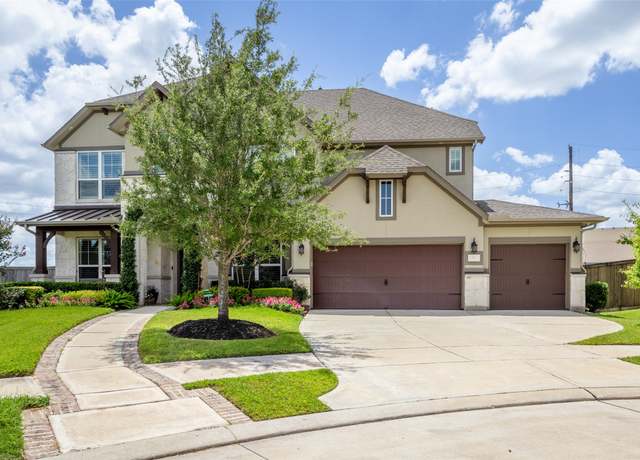 Property at 99 Zenith Ln, Sugar Land, TX 77498, 5 beds, 4.5 baths