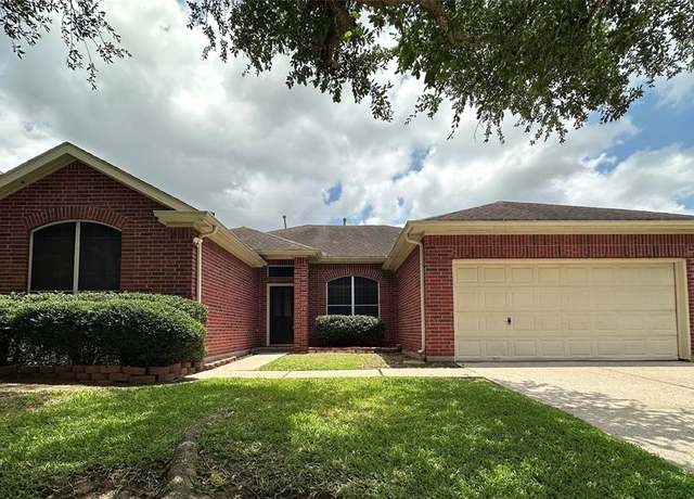 Property at 312 Cedar Branch Dr, League City, TX 77573, 3 beds, 2 baths