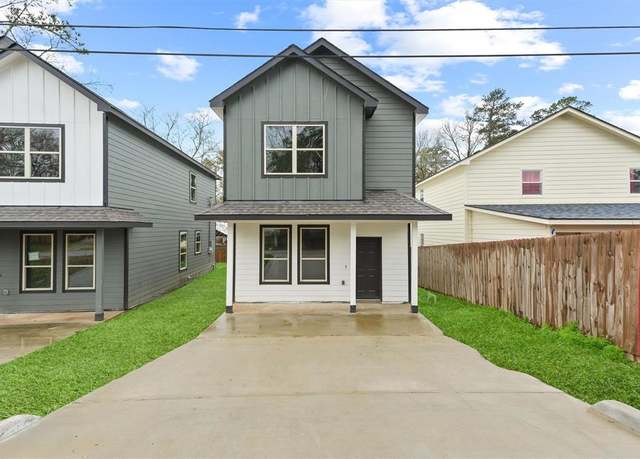 Property at 11964 Canal St, Willis, TX 77318, 3 beds, 2.5 baths
