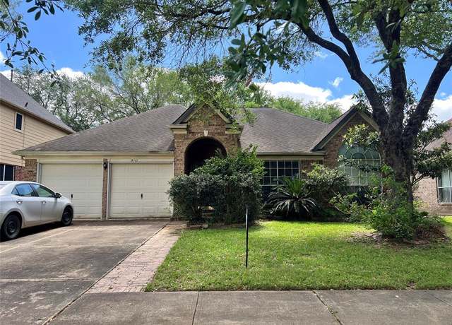 Property at 5117 Carefree Dr, League City, TX 77573, 4 beds, 2 baths